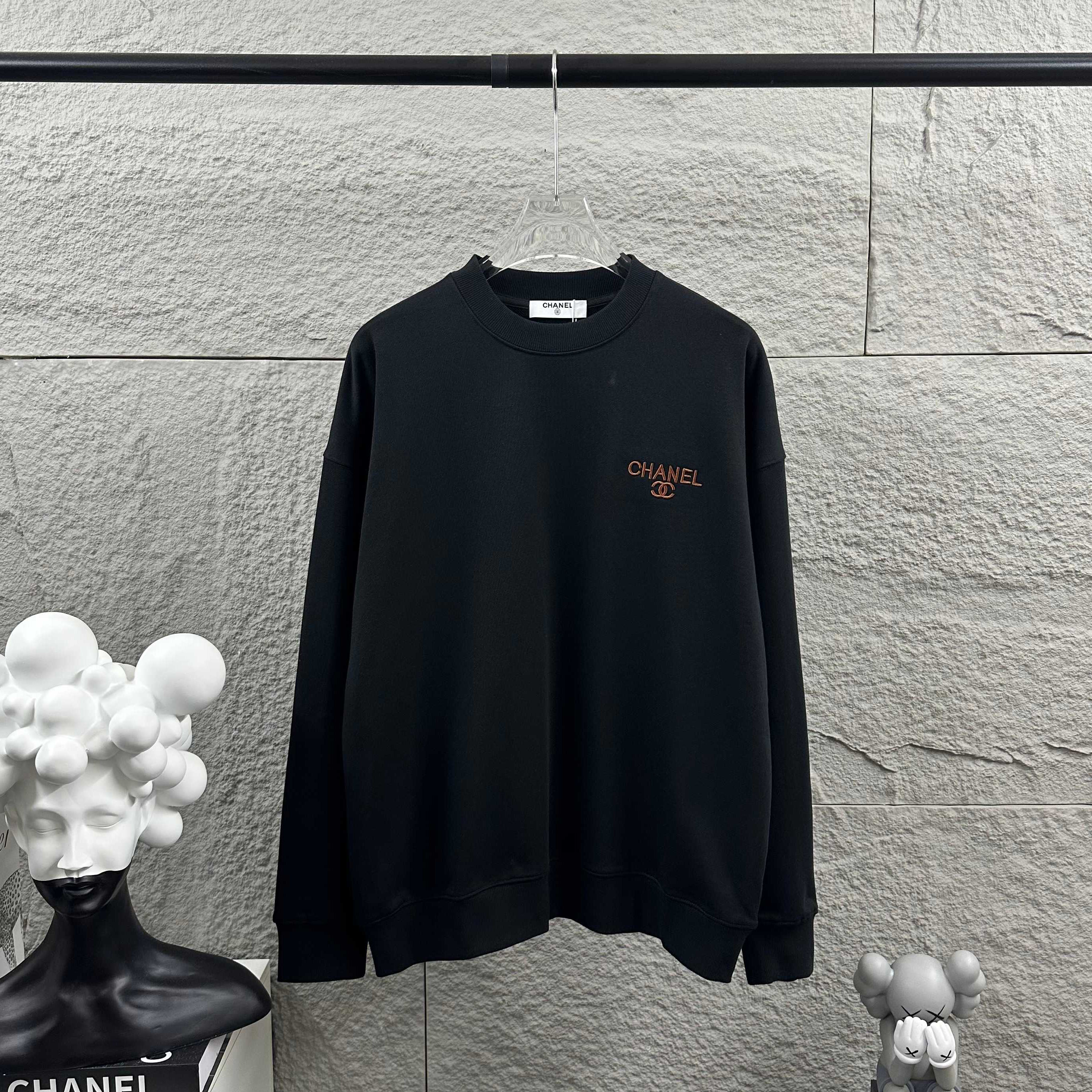 CH Classic Letter Logo Embroidered Sweatshirt XX25102515