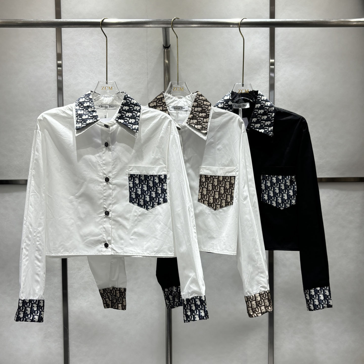 CD Long - sleeved Shirt with Oblique Print and Solid - color Splicing XX25102420