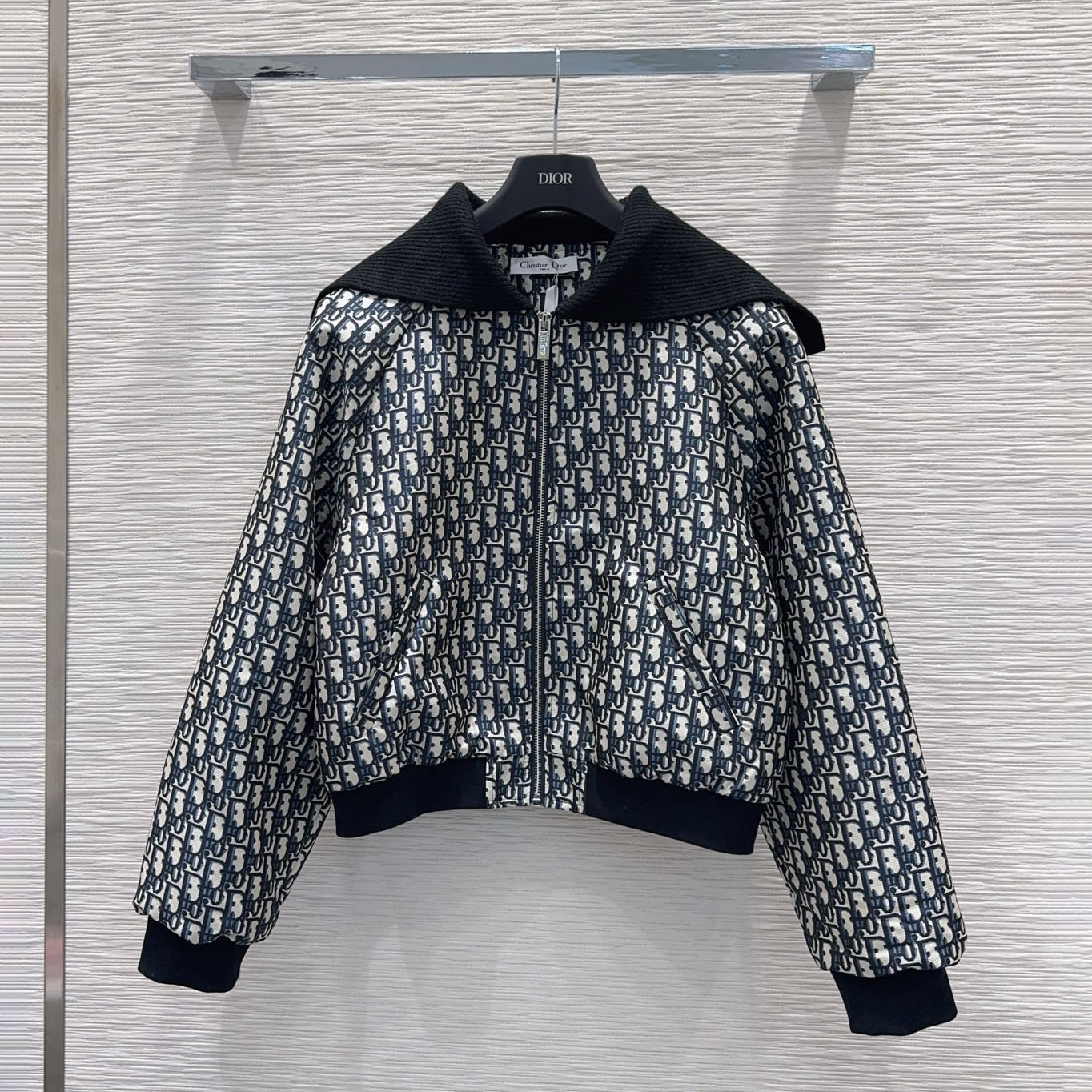 CD Signature Oblique Jacquard Cropped Jacket XX25102614