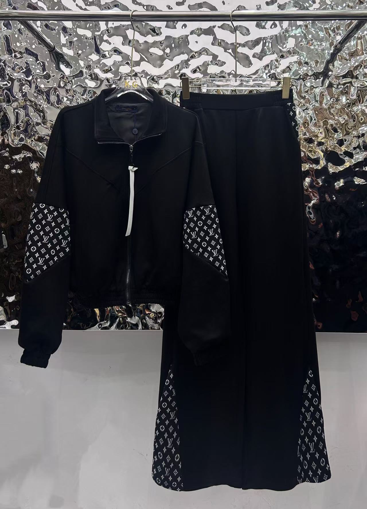 LV Classic Plaid Patchwork Tracksuit Set XX25102715