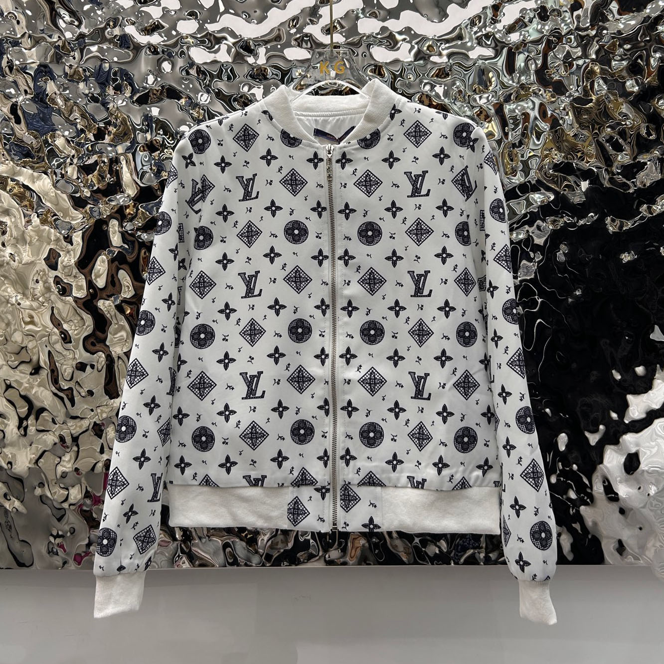 LV Classic Logo White Jacket XX25102714