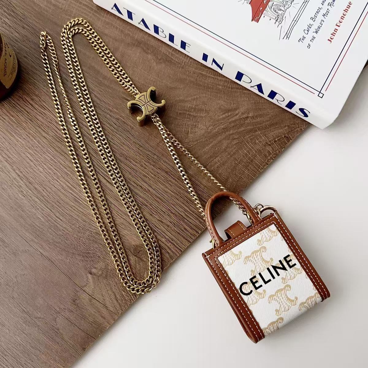 CE Iconic Universal Earphone Case YPD25102809