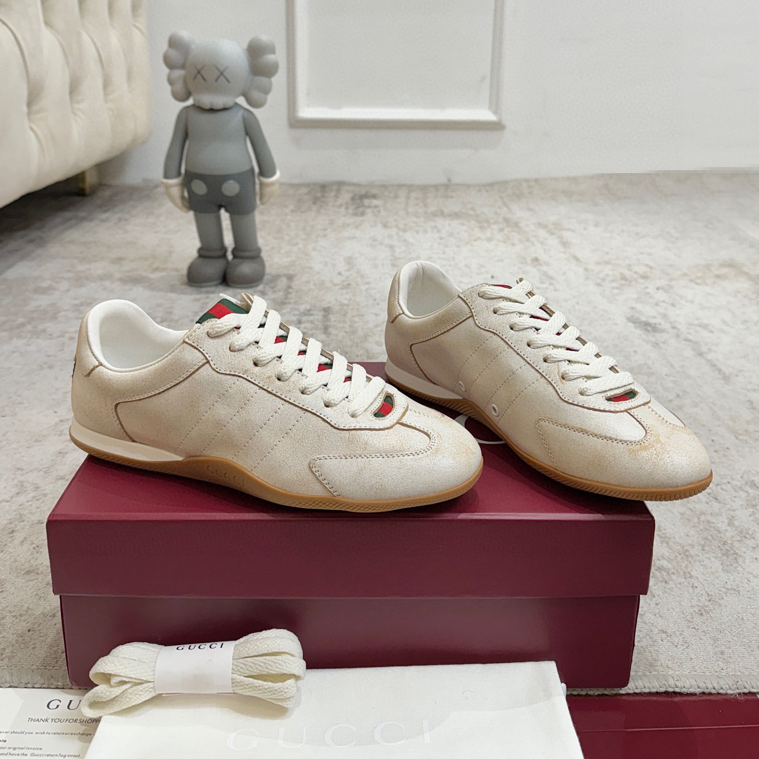 GG Shift Distressed Sneaker AM25110205