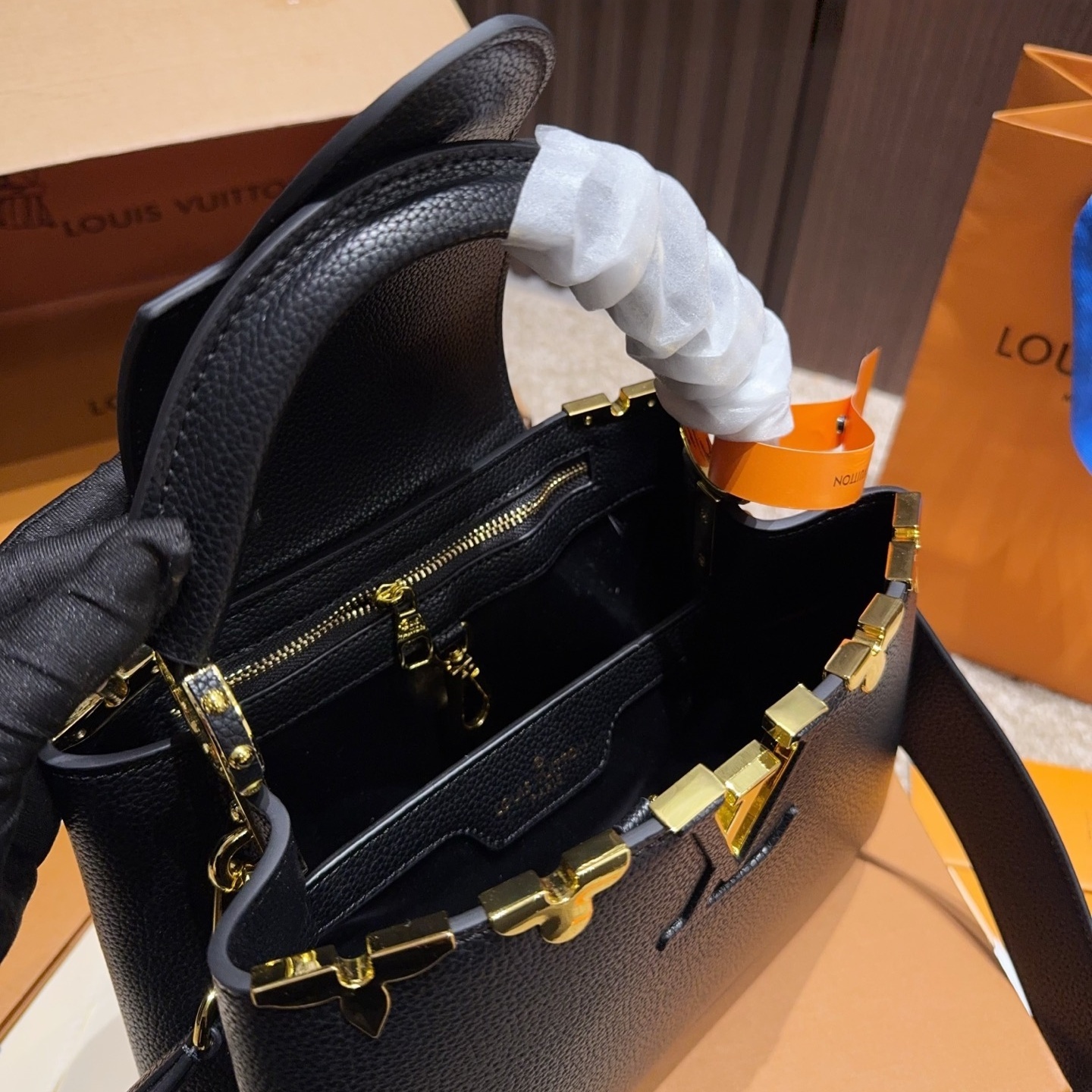 LV Golden Motif Capucines Bag YV25110311