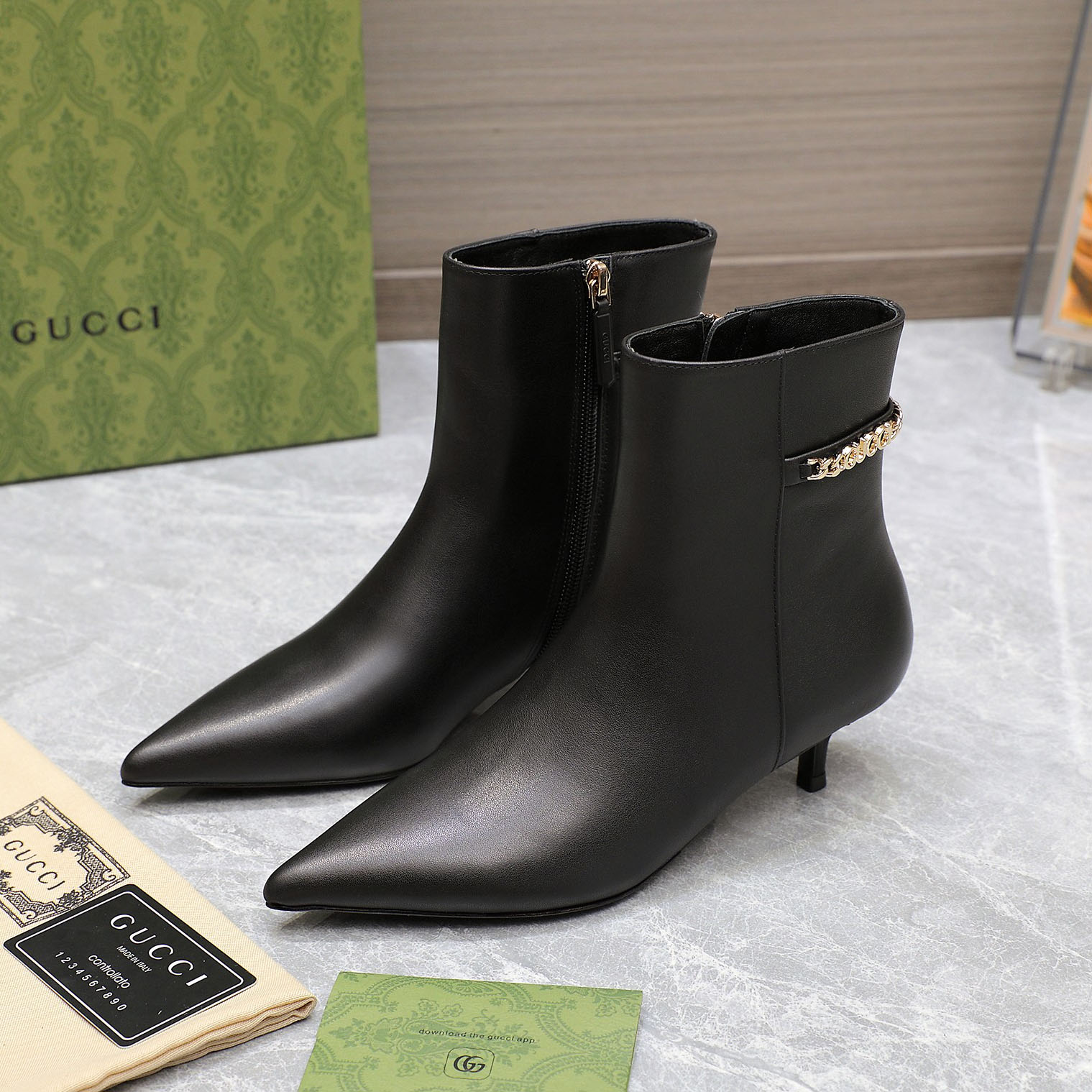 GG Letter Logo Chain Pointed Toe Boots AM25110318