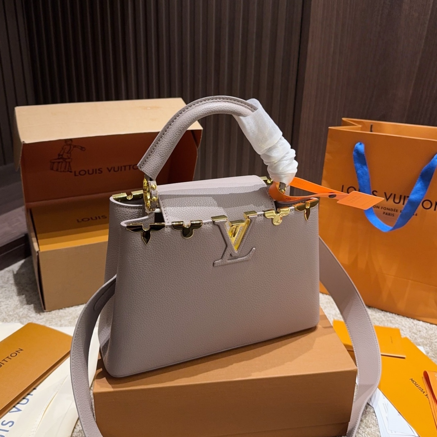 LV Golden Motif Capucines Bag YV25110311