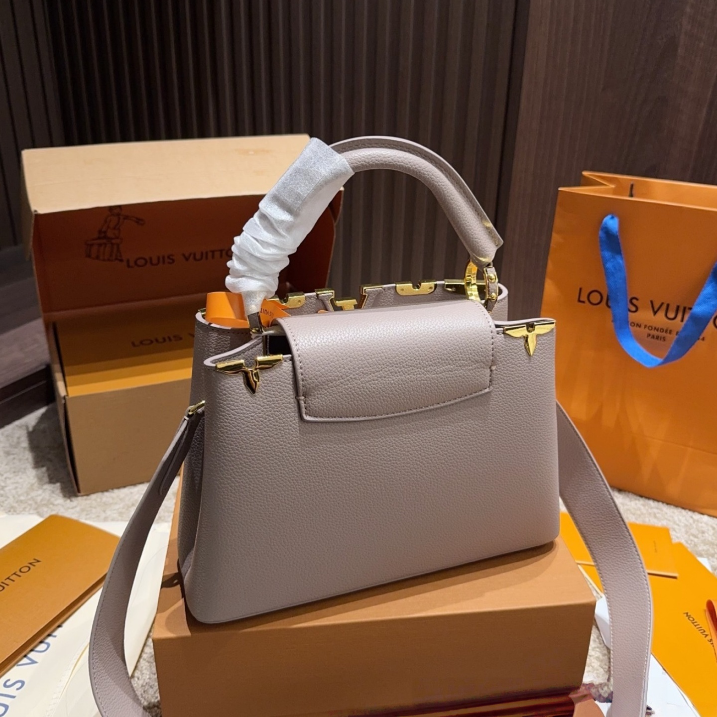 LV Golden Motif Capucines Bag YV25110311