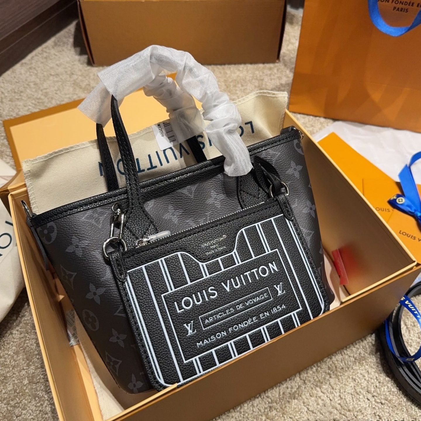 LV Neverfull BB Reversible Tote Bag YV25110310