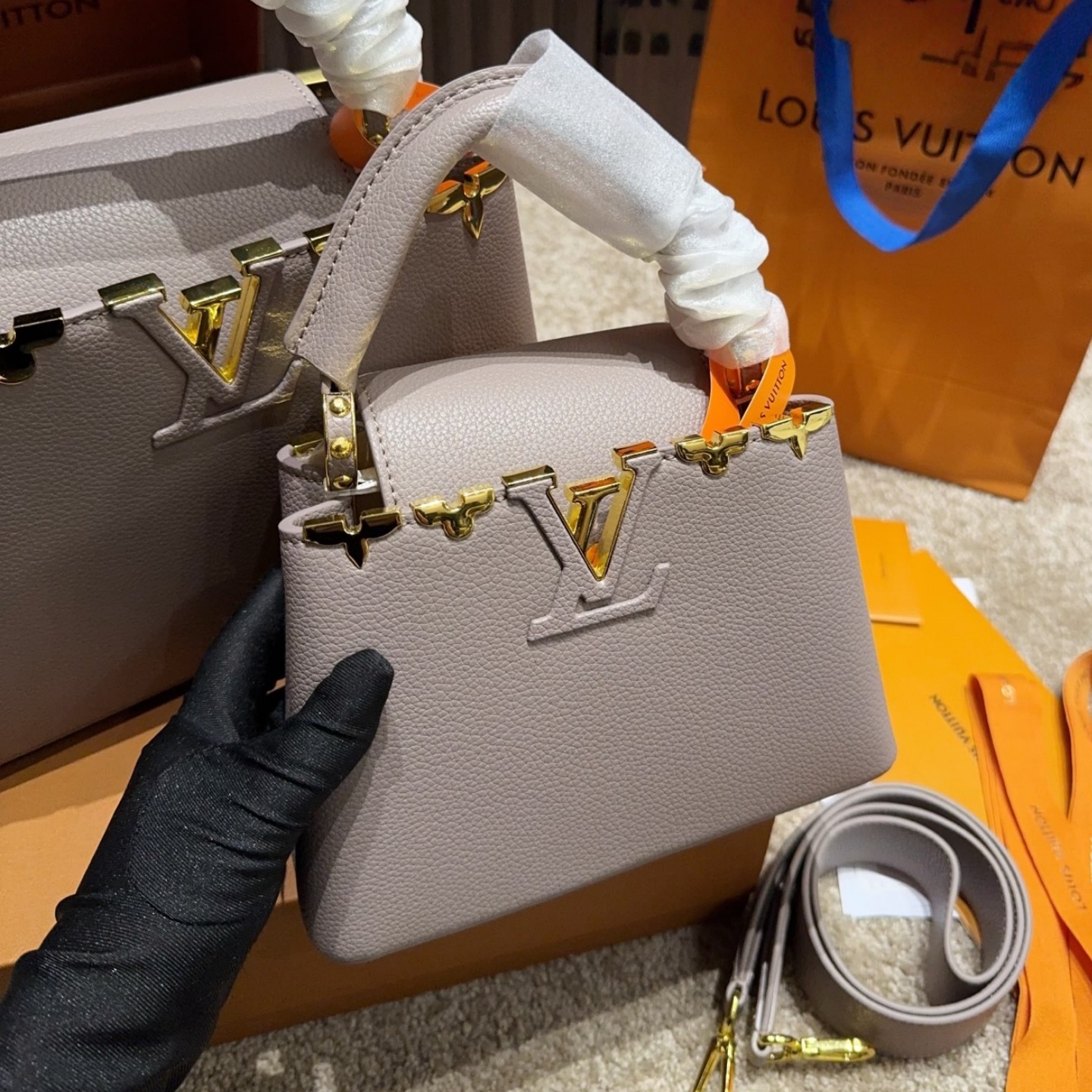 LV Golden Motif Capucines Bag YV25110311