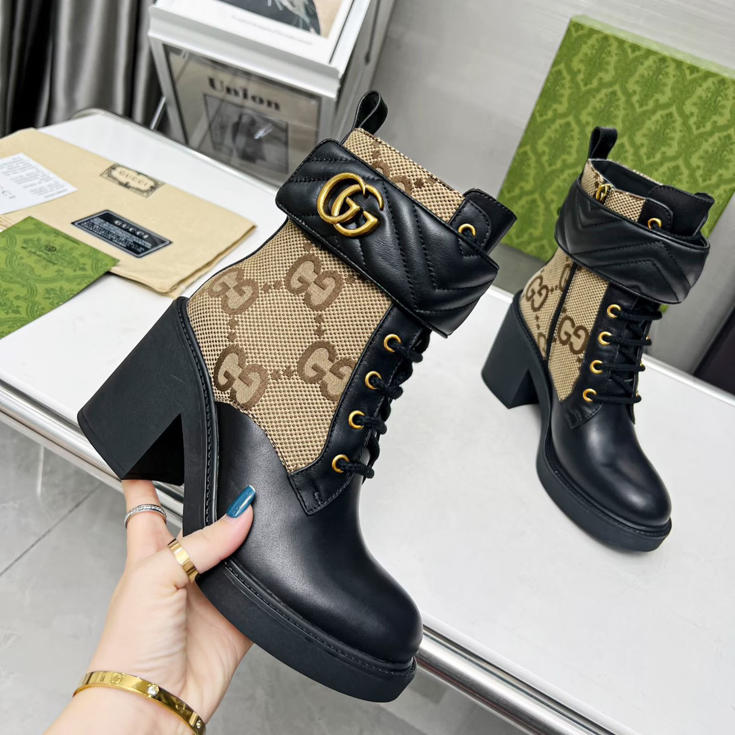 GG Classic Velcro - Detailed Fashion Ankle Boots AM25110321