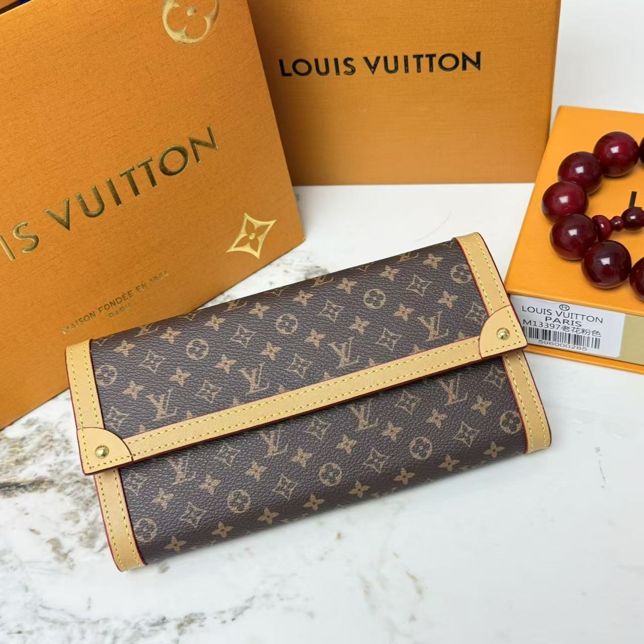 LV Classic Monogram Long Wallet YV25110407