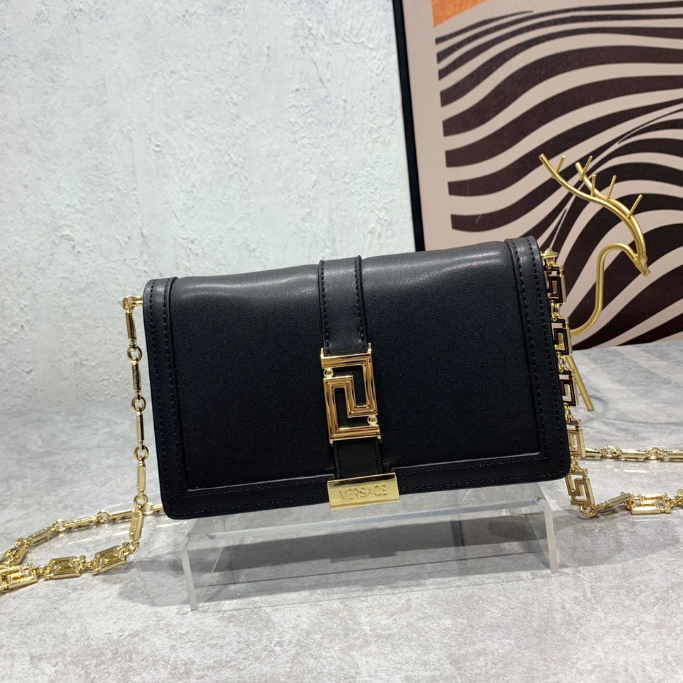 Vs Classic Chain Shoulder Bag AM25110428