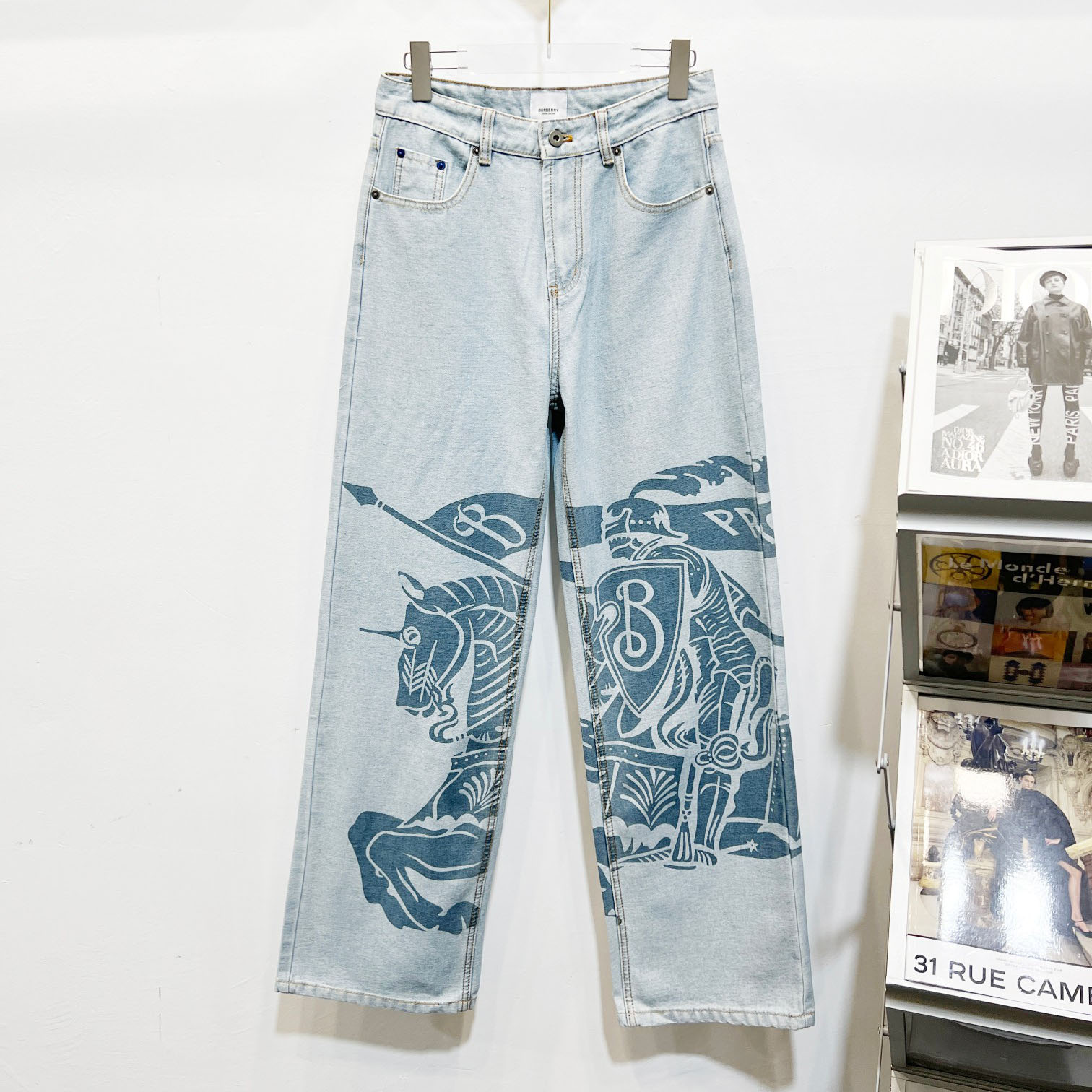 Bur Classic Equestrian Knight Print Denim Jeans AM25110404