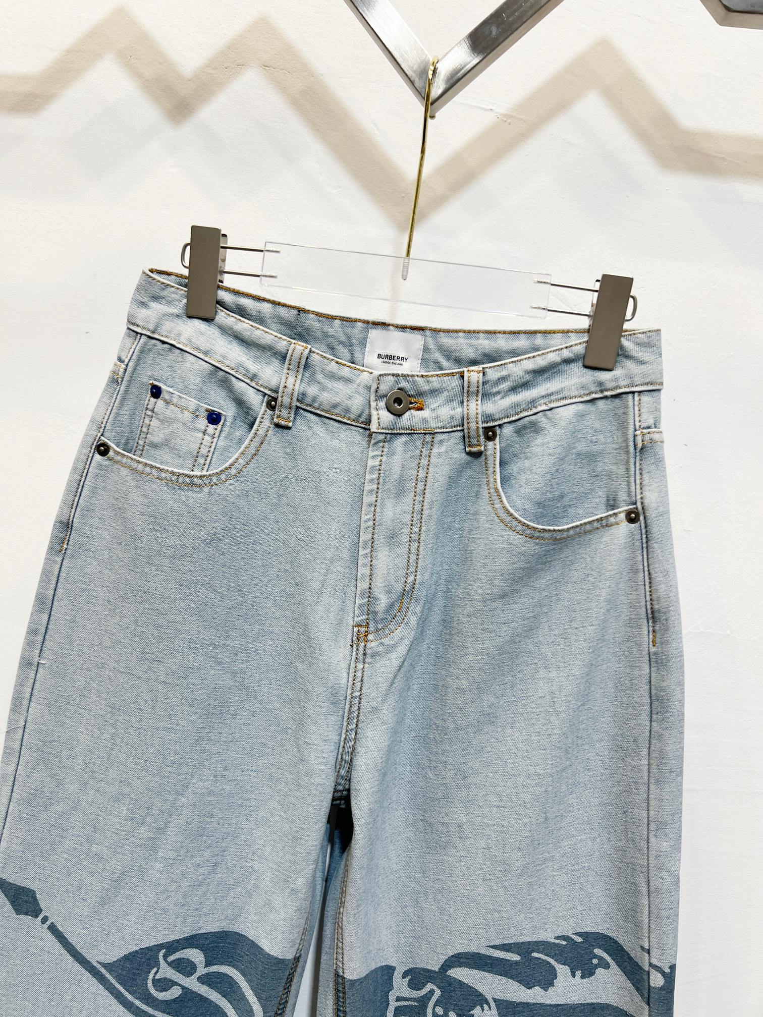 Bur Classic Equestrian Knight Print Denim Jeans AM25110404