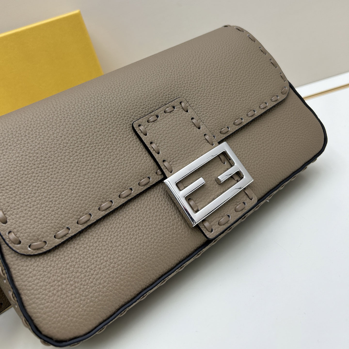 FD Baguette Medium Handbag V380101