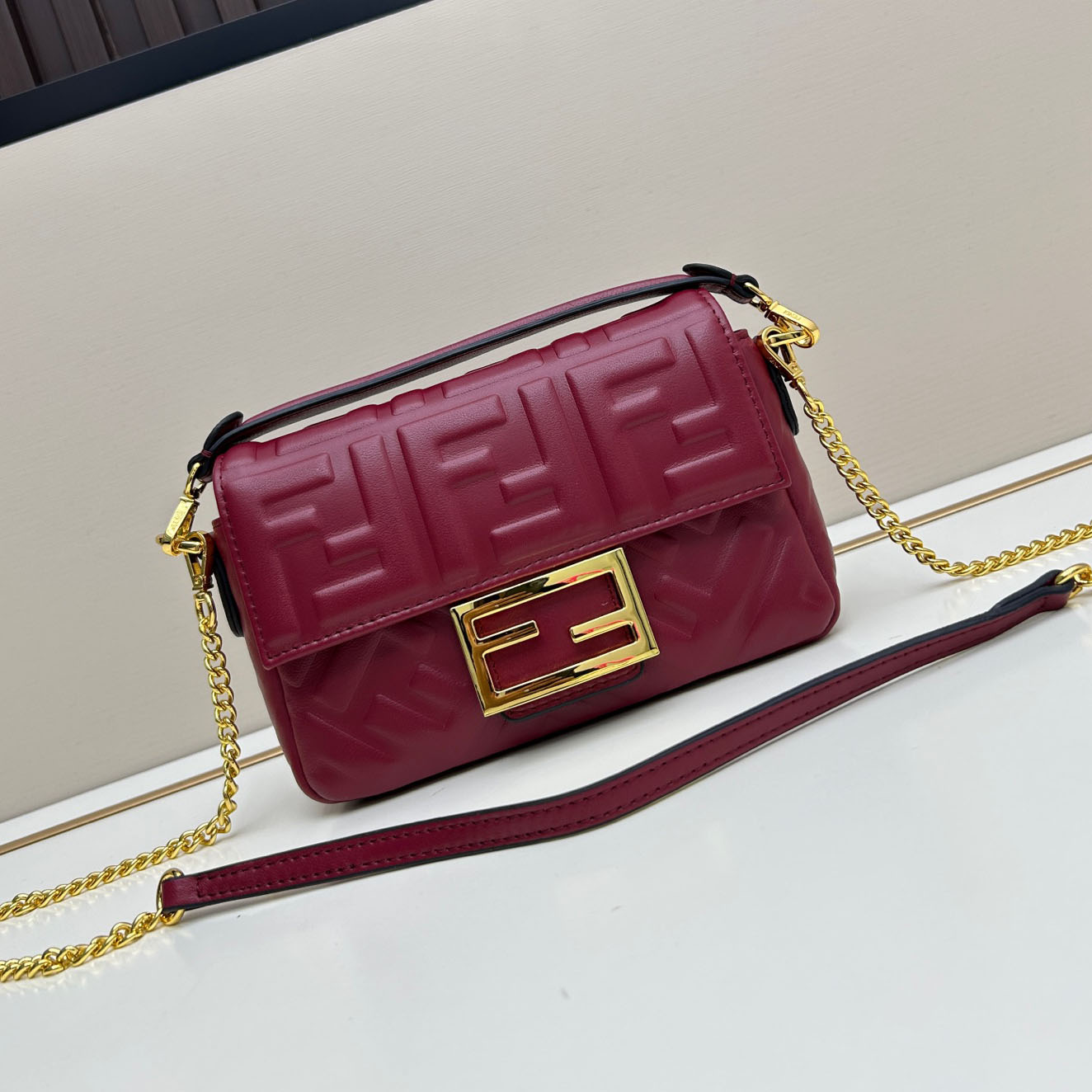 FD Classic shoulder bag-Small XX25110526
