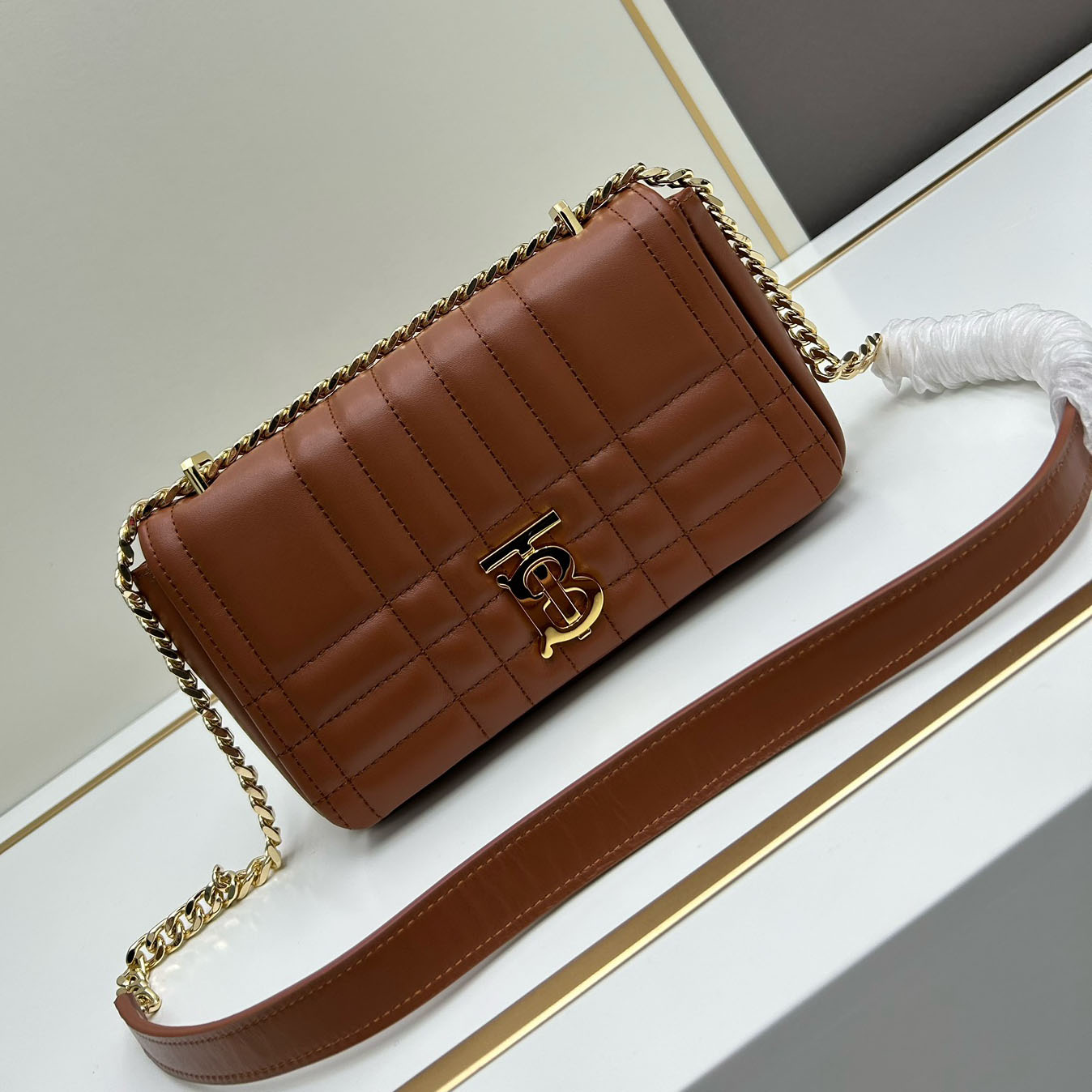 Bur TB Lola XX25110550