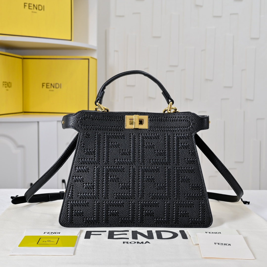 FD Peekaboo ISeeU Handbag XX25110529