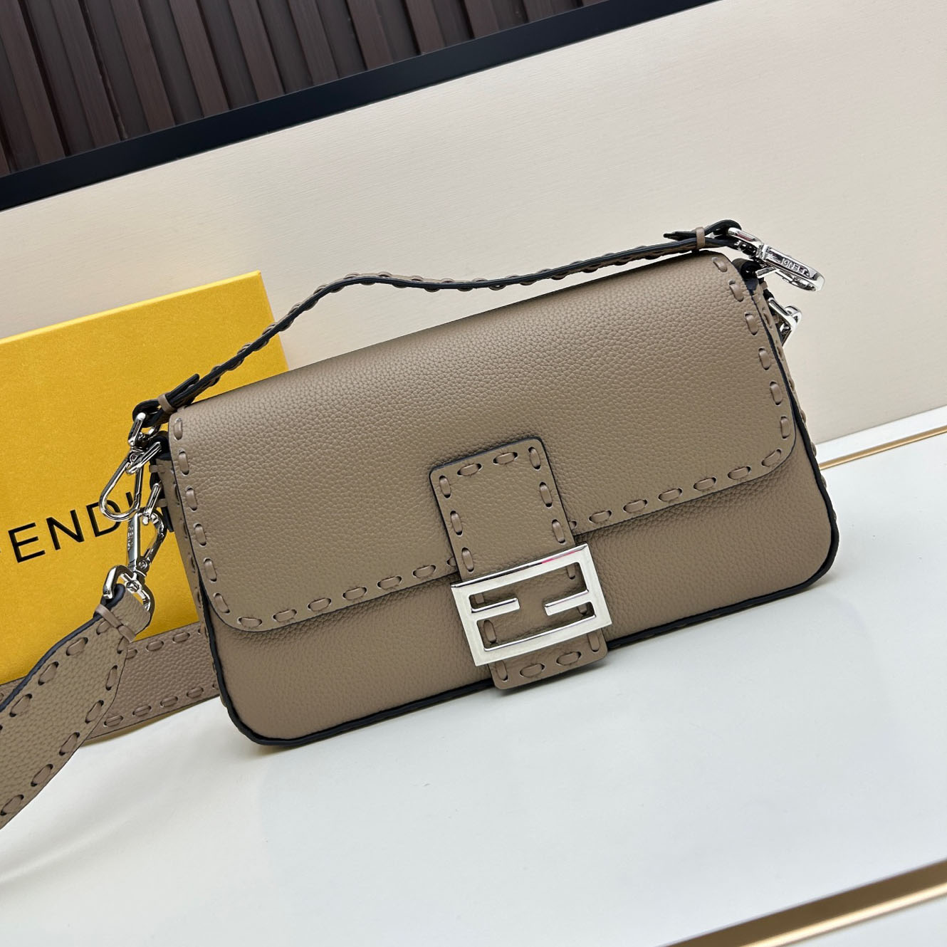 FD Baguette Medium Handbag V380101