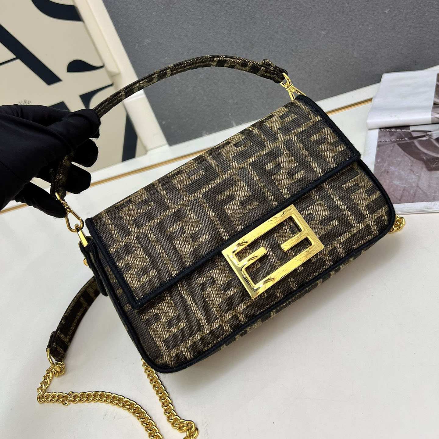 FD Baguette Mini Chain Bag Ev25061241