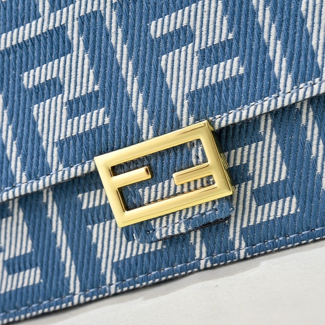 FD Double F Jacquard Baguette Chain Bag XX25110516