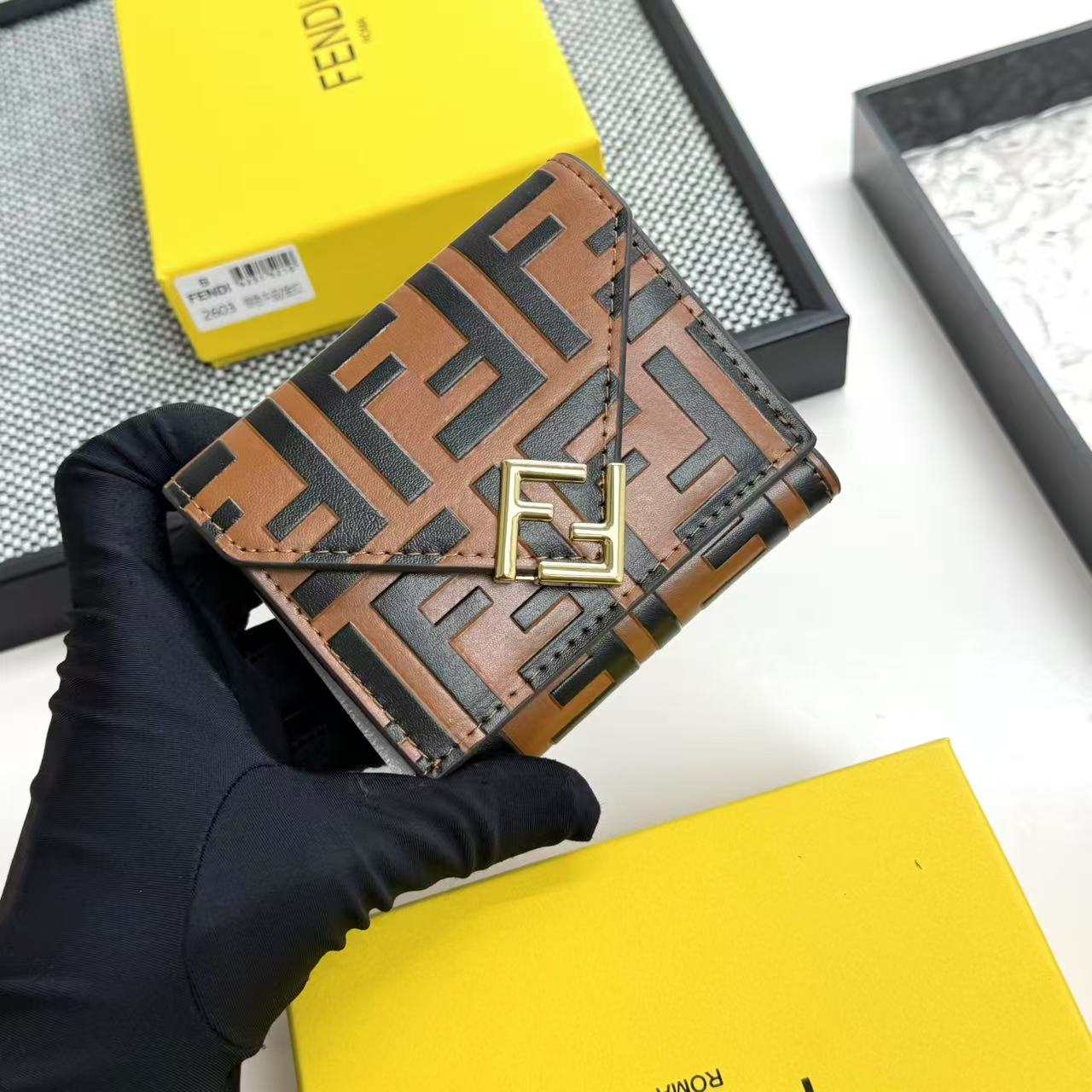 FD Diamonds Tri-fold Cowhide Wallet XX25110528