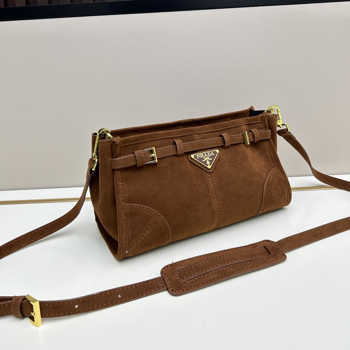 PRA Softlux-Brown Suede AM25110639