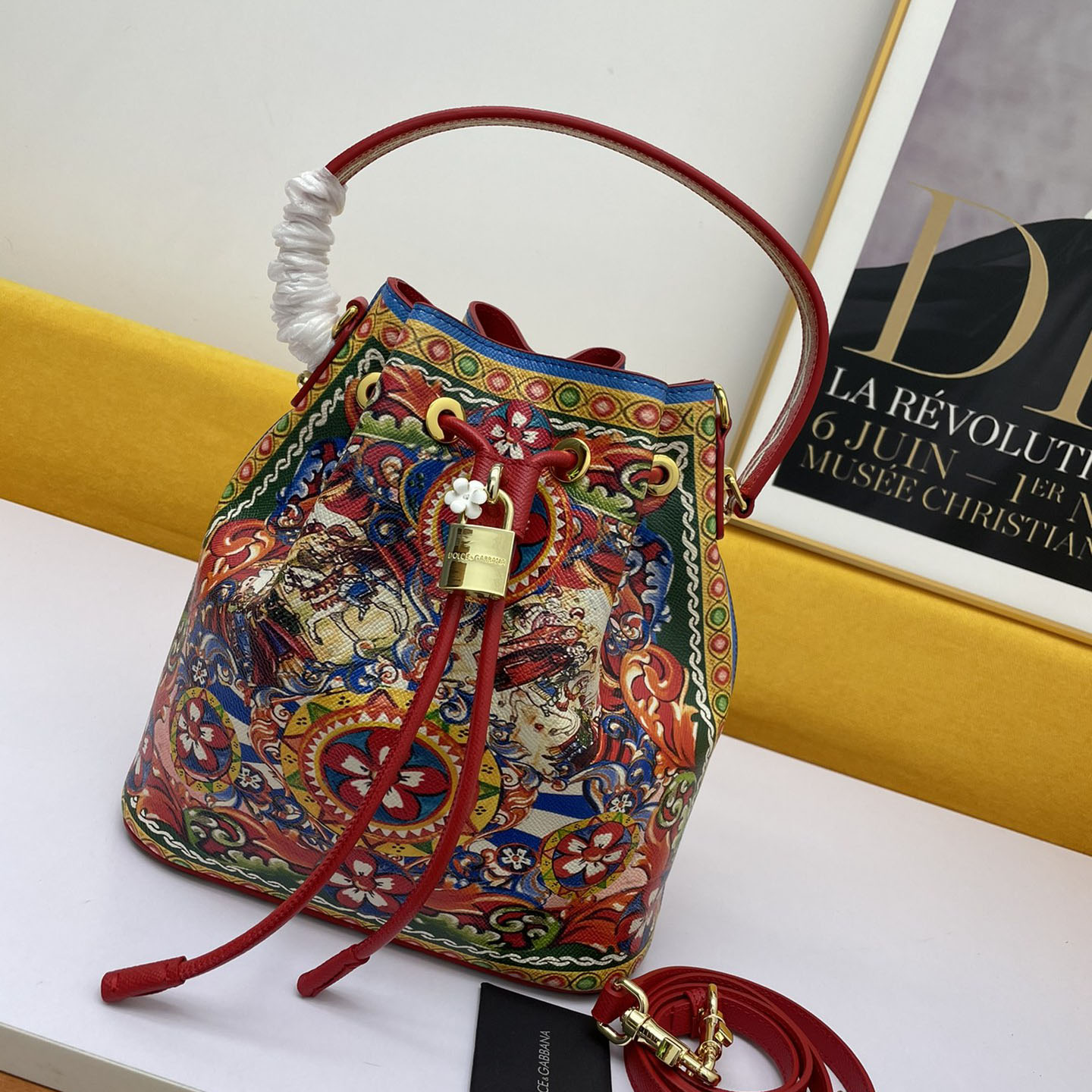 D&G Classic Huaben-Printed Bucket Bag AM25110634
