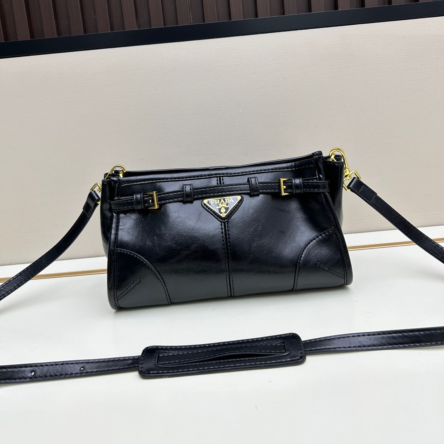 PRA Softlux-Black Oil-Waxed Leather AM25110640