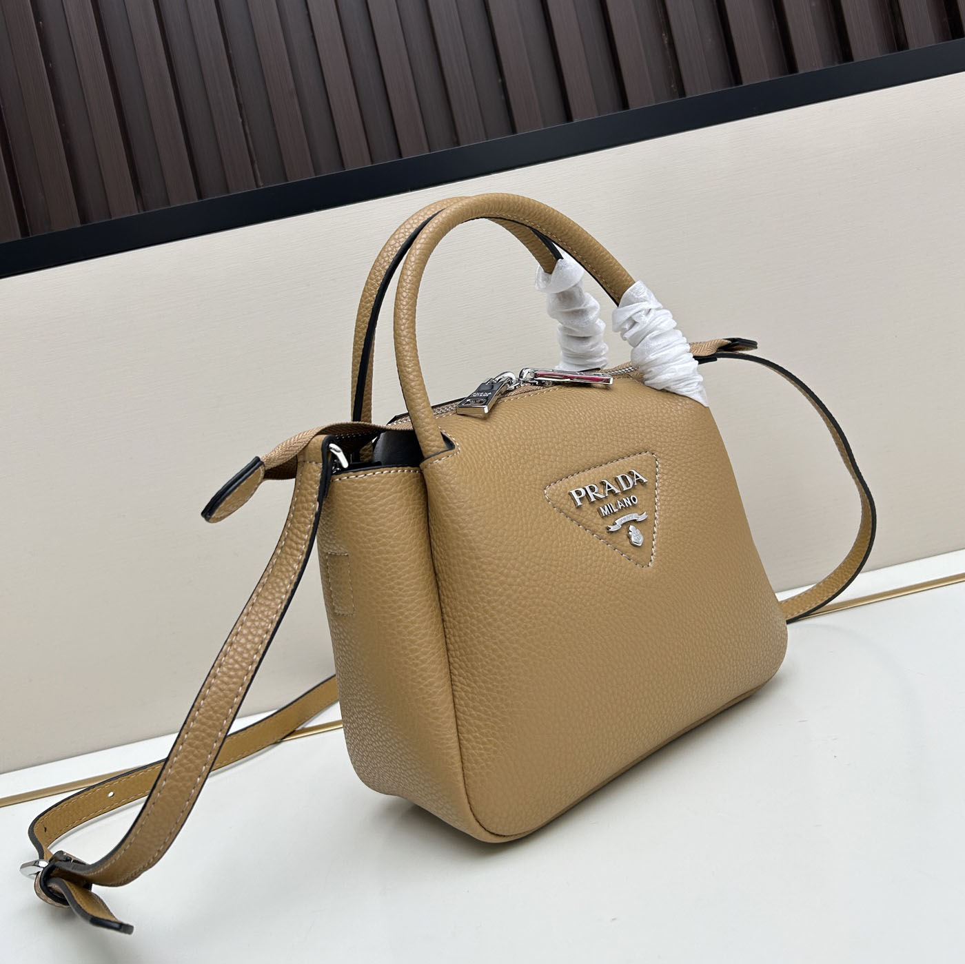 PRA Classic Handbag - Small AM25110660