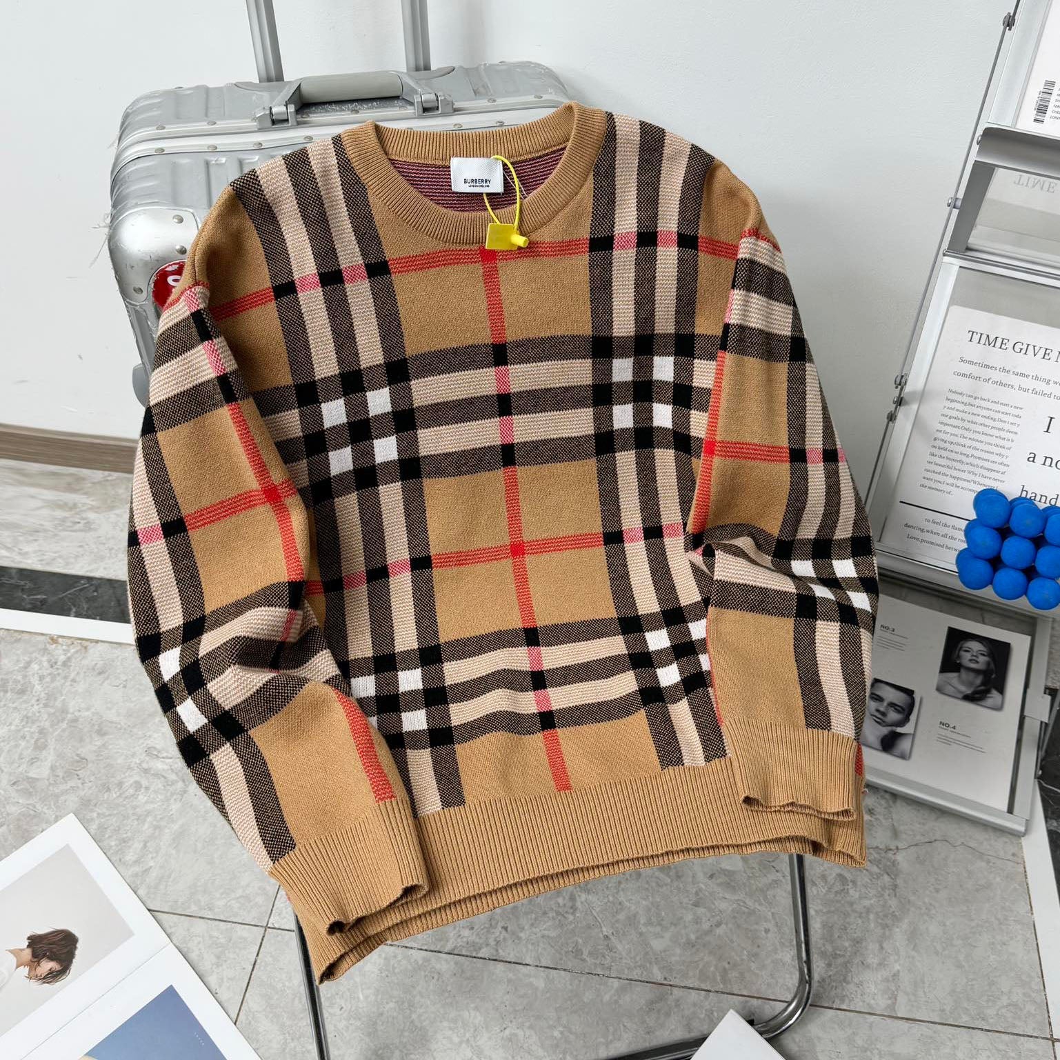 Bur Classic Plaid Crew Neck Sweater NG111026