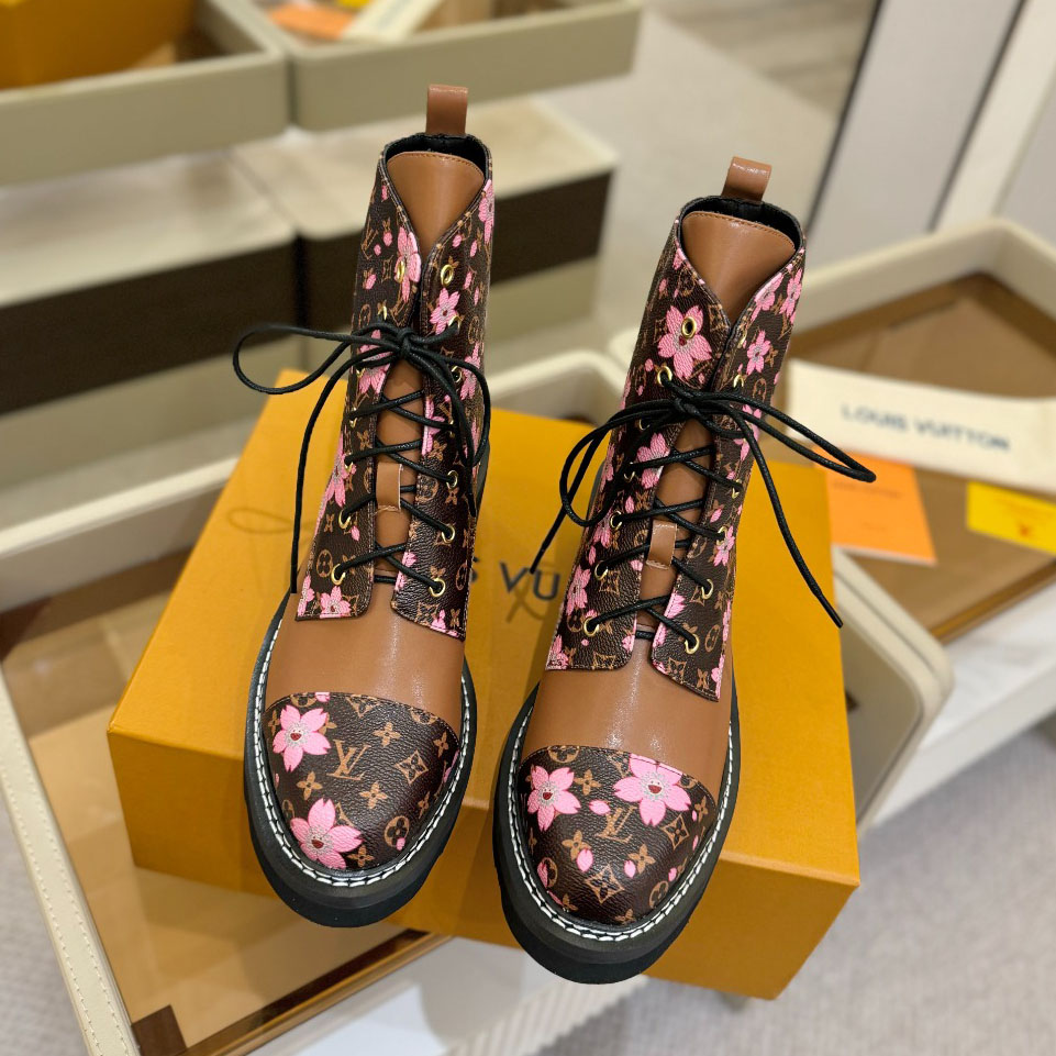 LV Collaboration Women's Dr. Martens-Inspired Boots NG111018