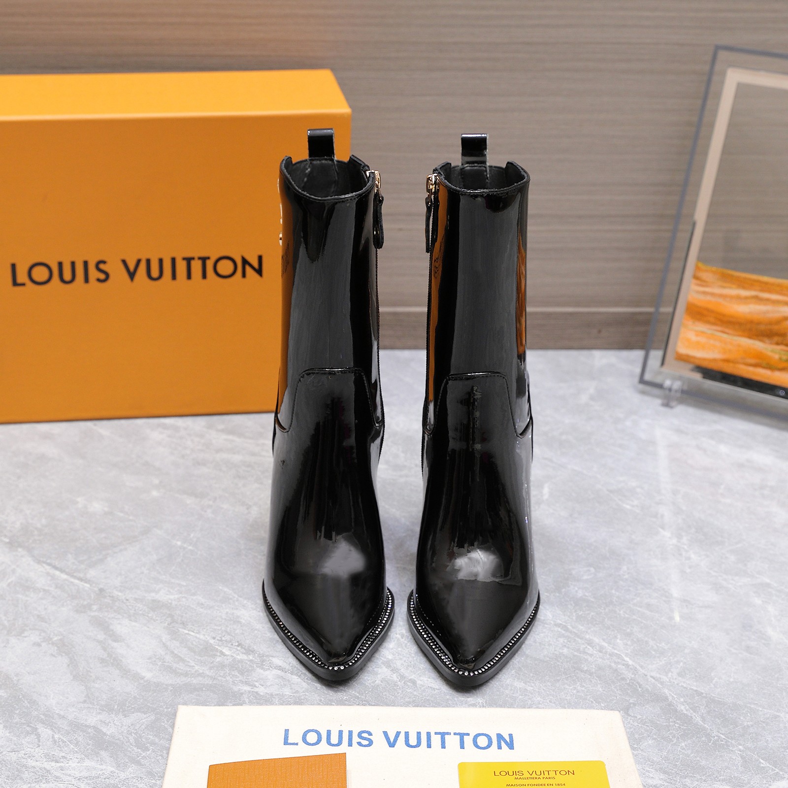 LV Silhouette Pointed-Toe Riding Boots NG111010