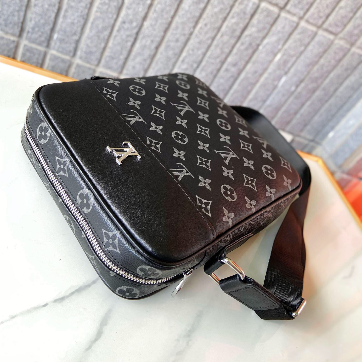 LV Men's Monogram Canvas Crossbody Bag NG101009