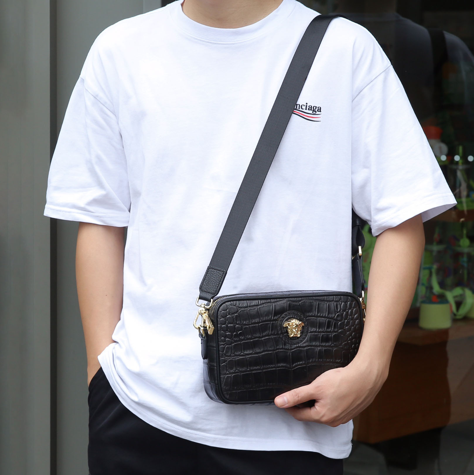 Vs Men's Crocodile Print Crossbody Bag NG101050