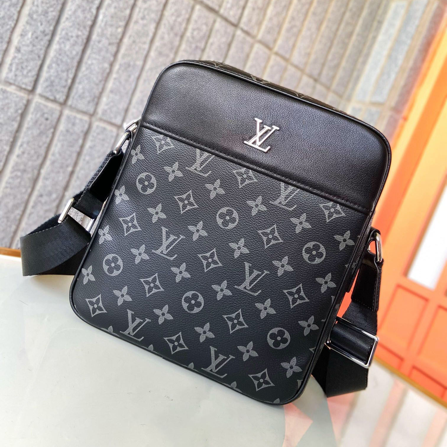 LV Men's Monogram Canvas Crossbody Bag NG101009