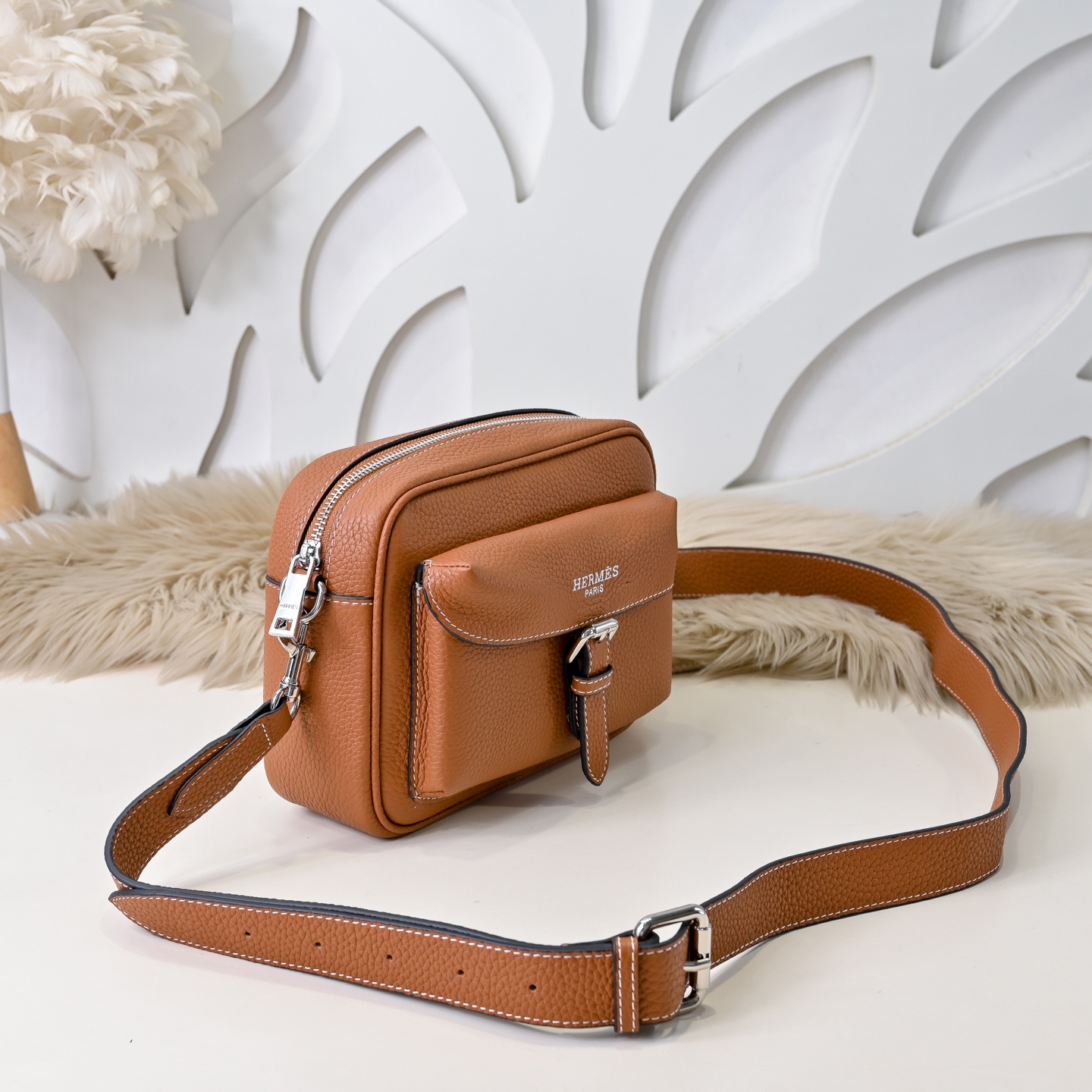 HM 25New Men's Crossbody Bag NG101038
