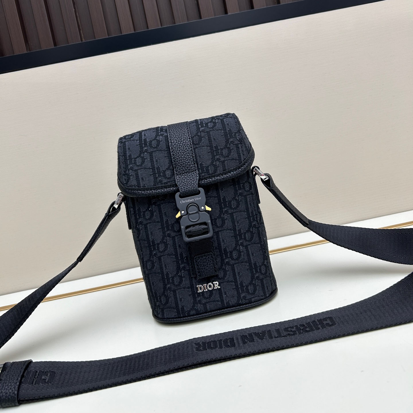 CD Trek Messenger Bag with Flap NG101054