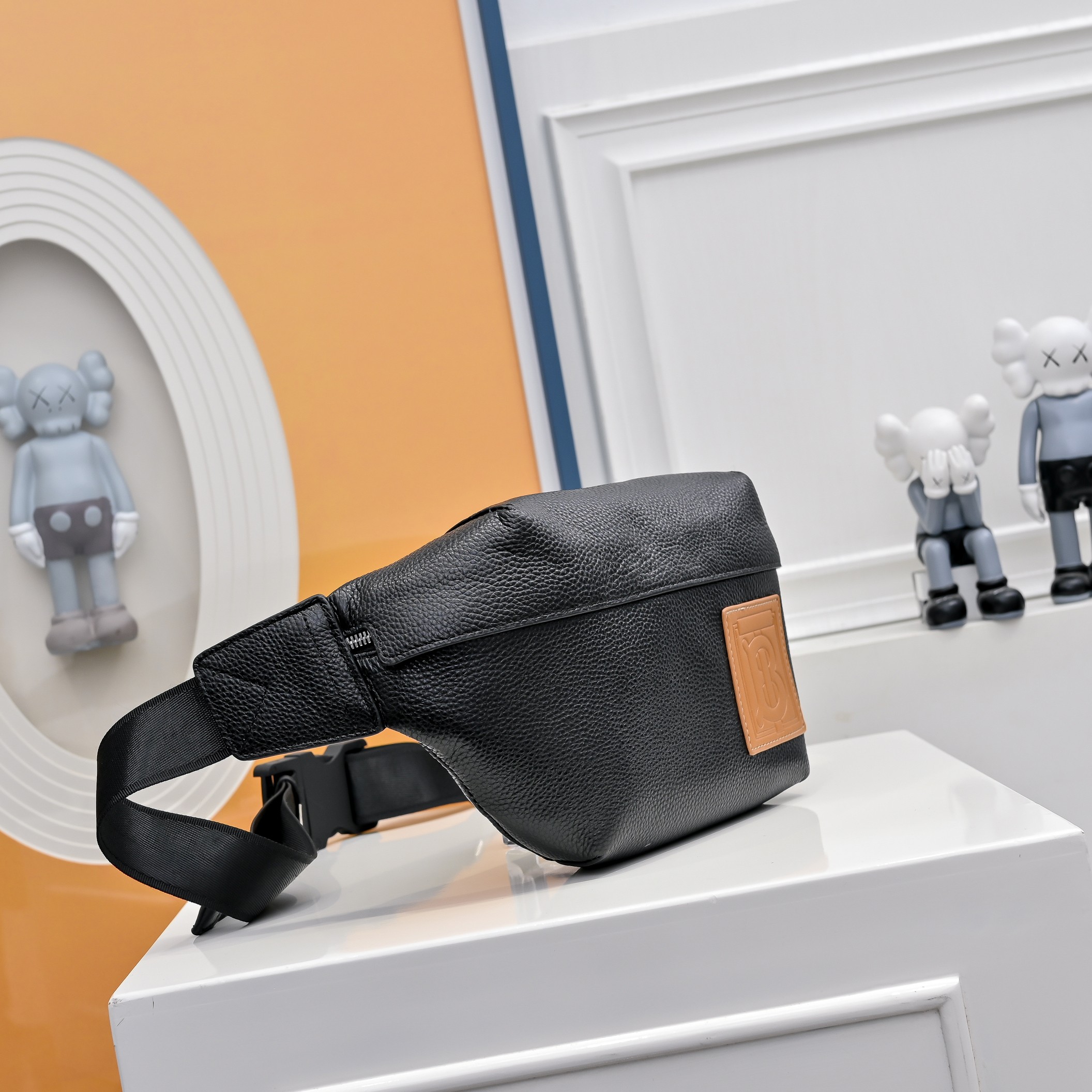 Bur Men's Classic Chest Bag NG101047