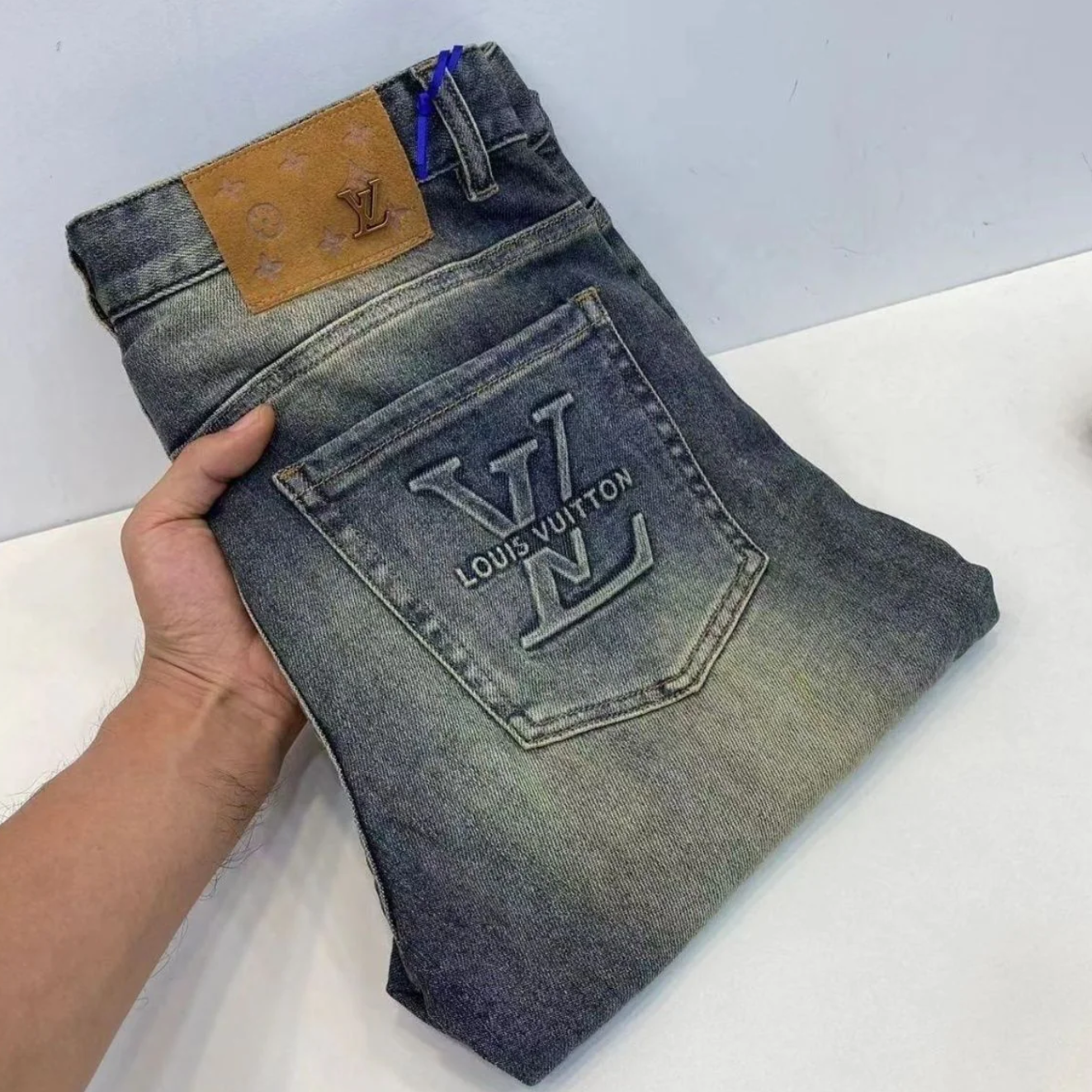 LV Classic Casual Jeans With Micro-Label NG070710