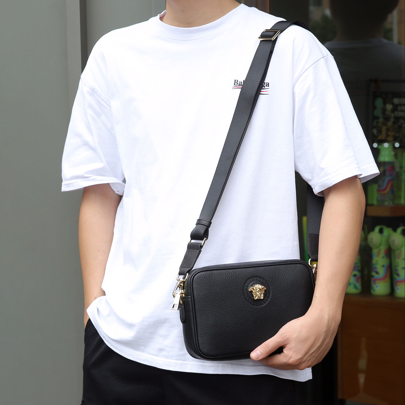 Vs Men's Classic Medusa Head Logo Crossbody Bag NG101049