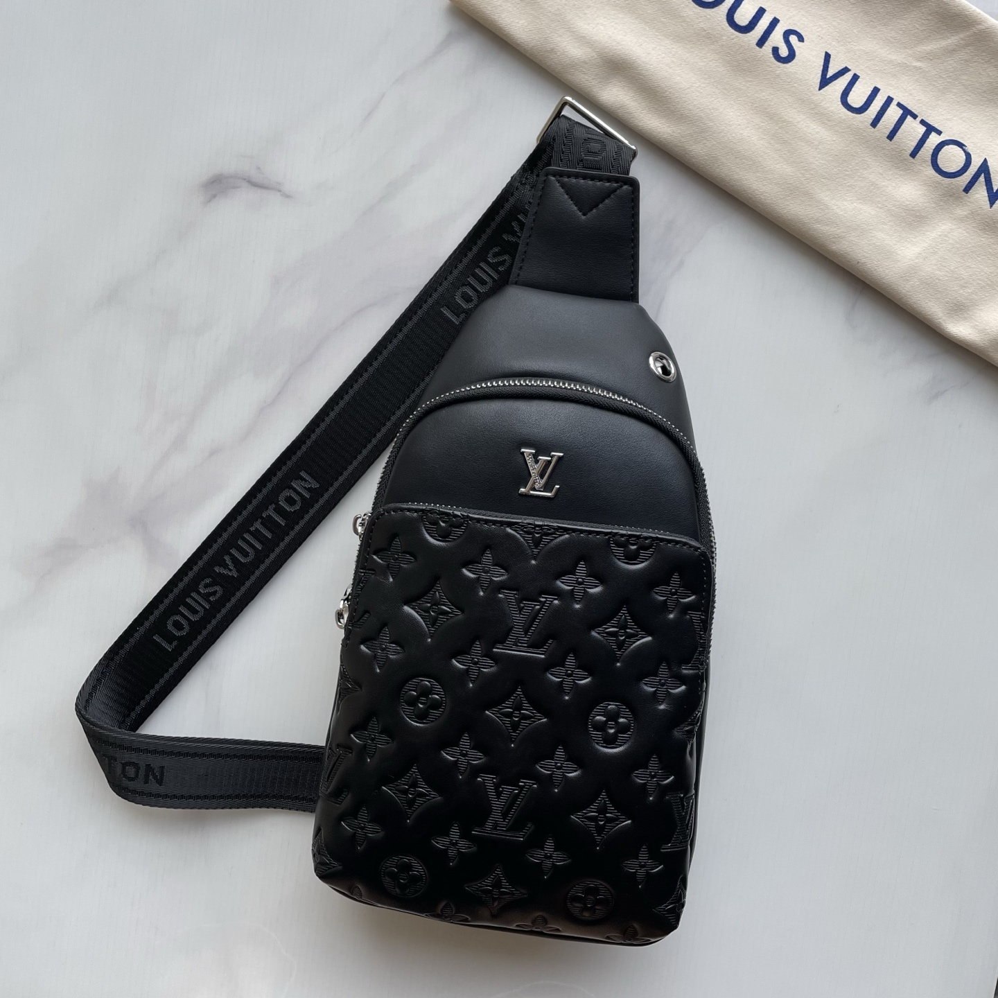 LV Men's Classic Crossbody Bag NG101019