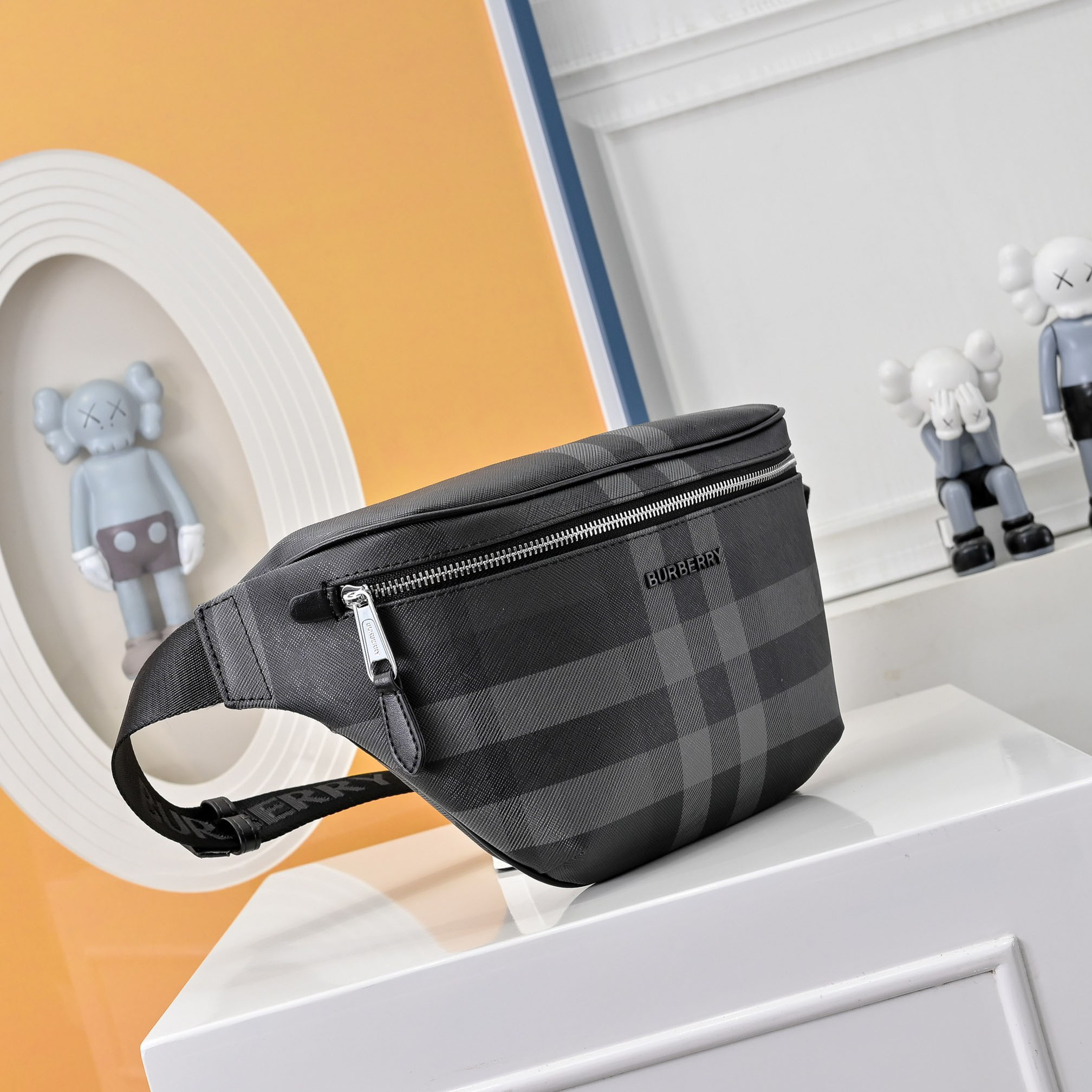 Bur Classic Chest Bag Ev25061126