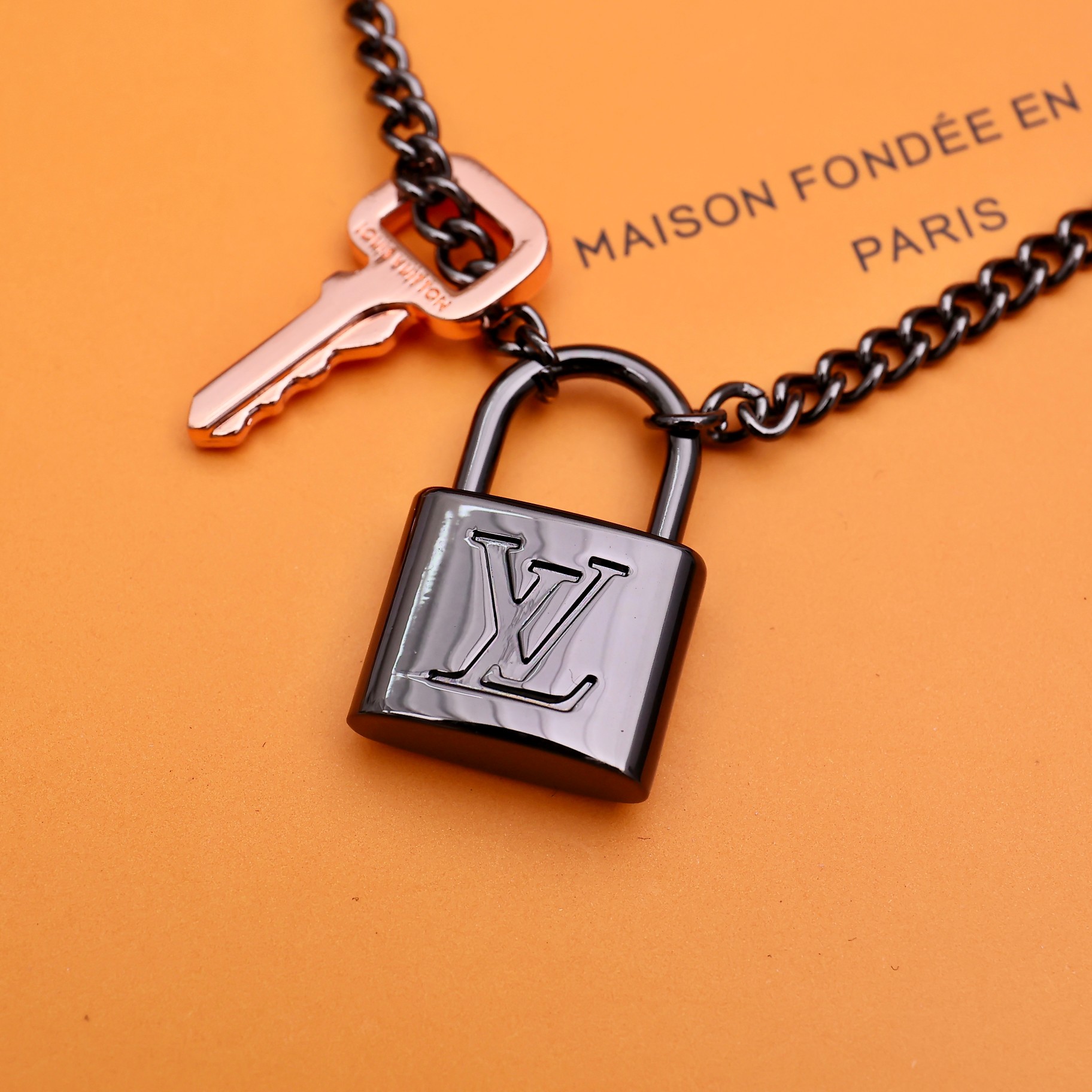 LV Padlock Necklace NG101718