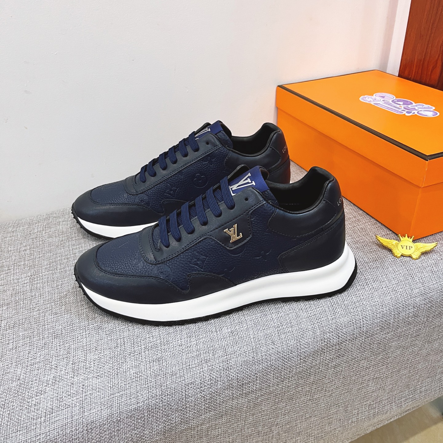LV  Men's Casual Sneakers YVTF111305