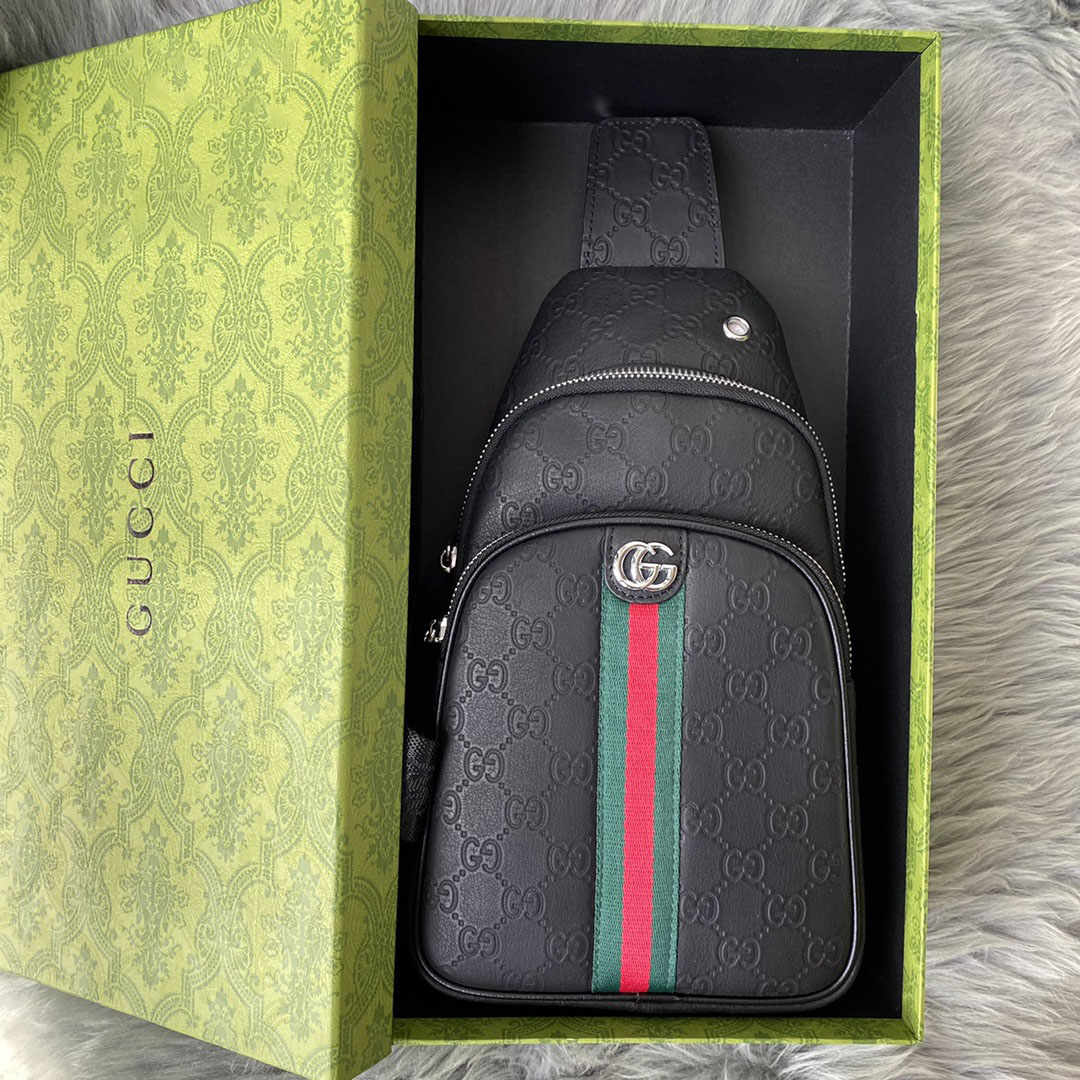 GG Men's Classic Chest Bag NG101750