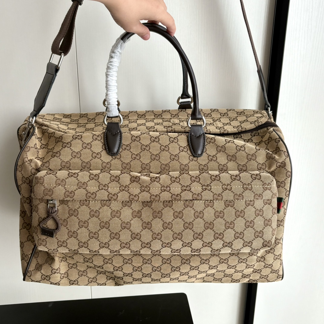 GG Canvas Men's Travel Bag NG101747