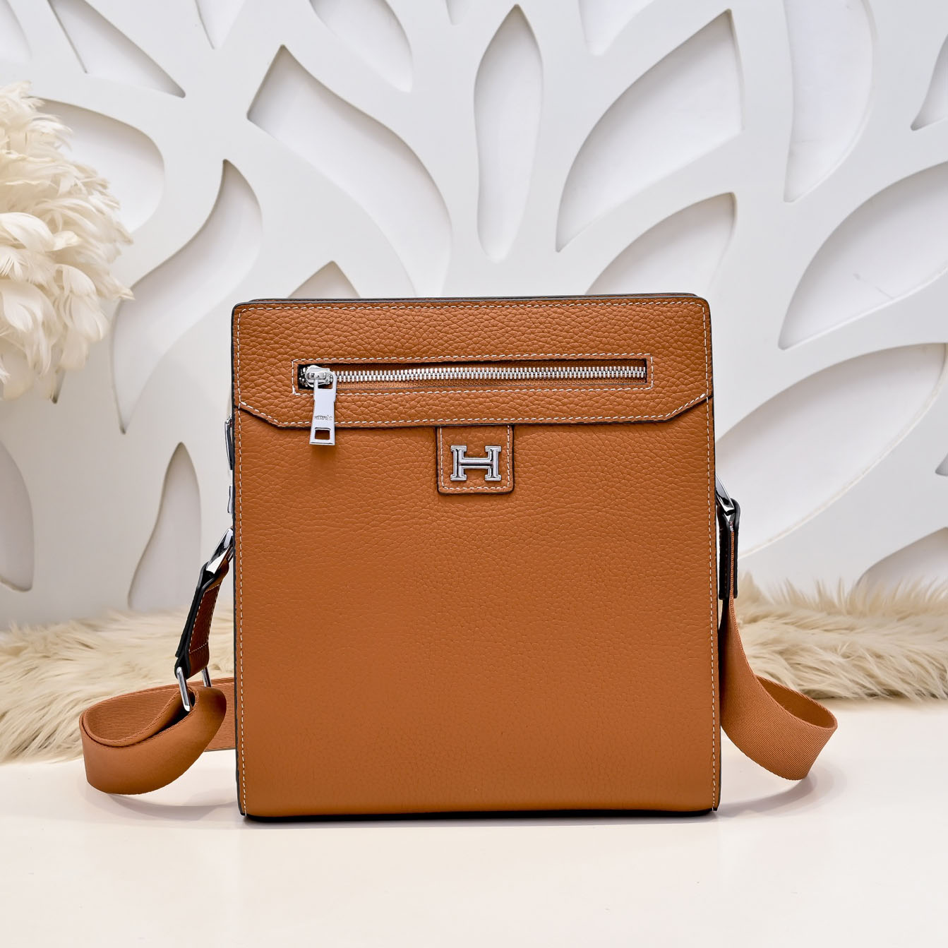 HM Men's Classic Crossbody Bag NG201009