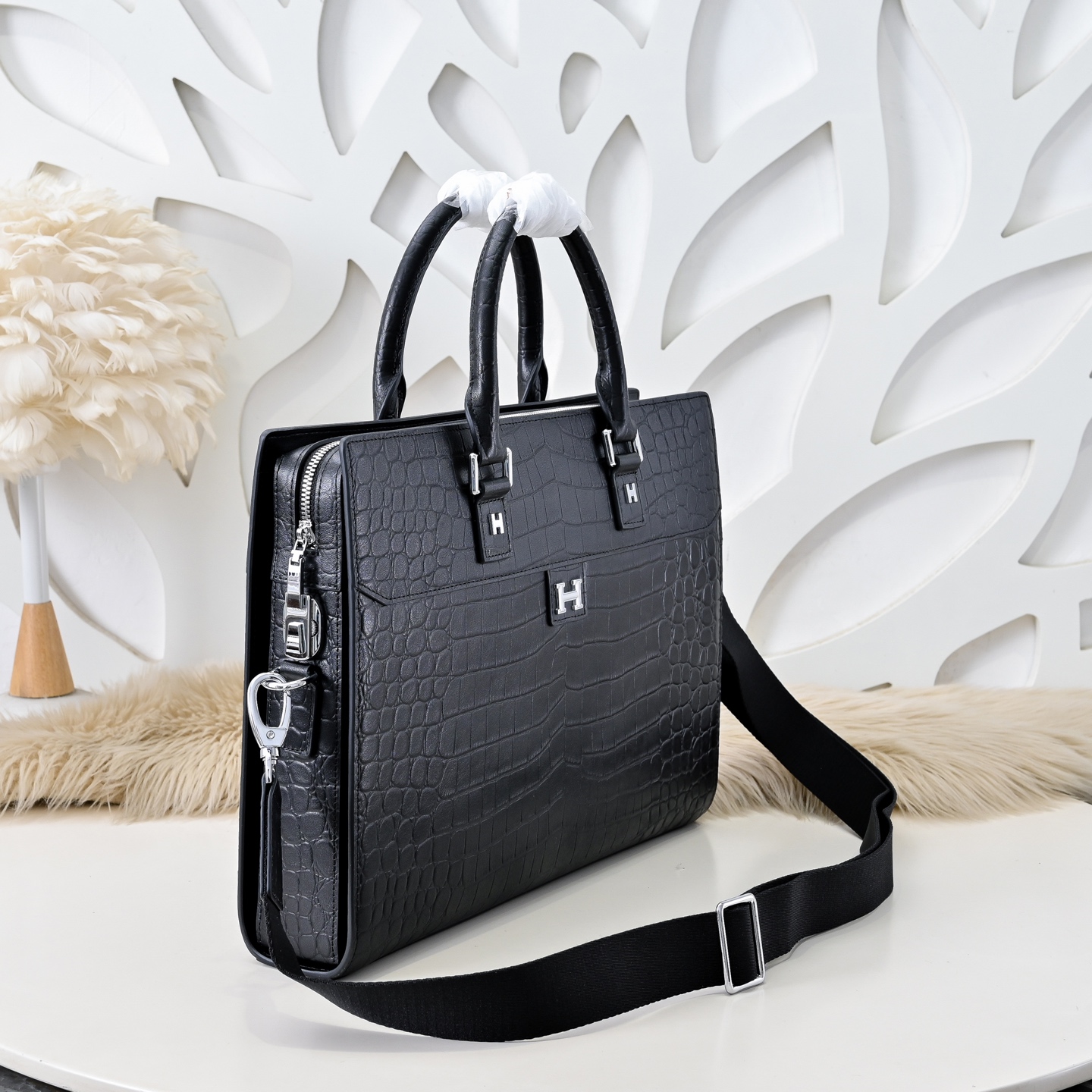 HM Men's Crocodile Pattern Handbag NG201005