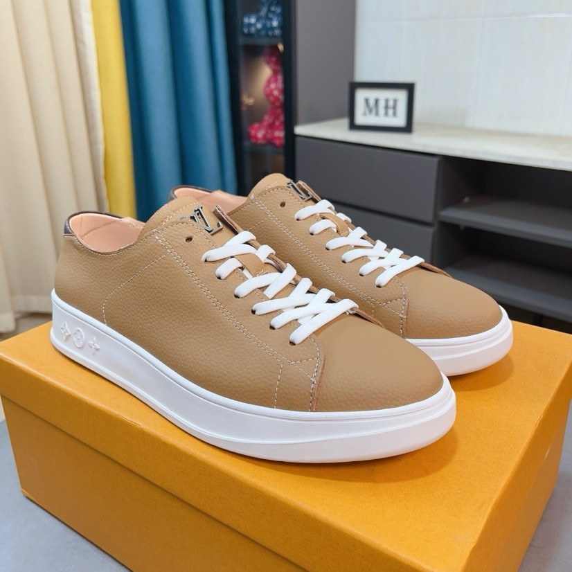 LV  Casual Grainy Leather Sneakers YVTF111310